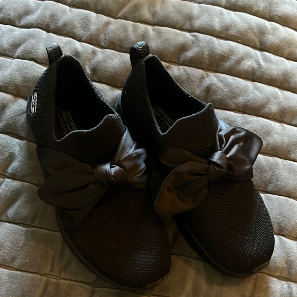 Skechers Black Slip-On Sneakers with Cushioned Sole